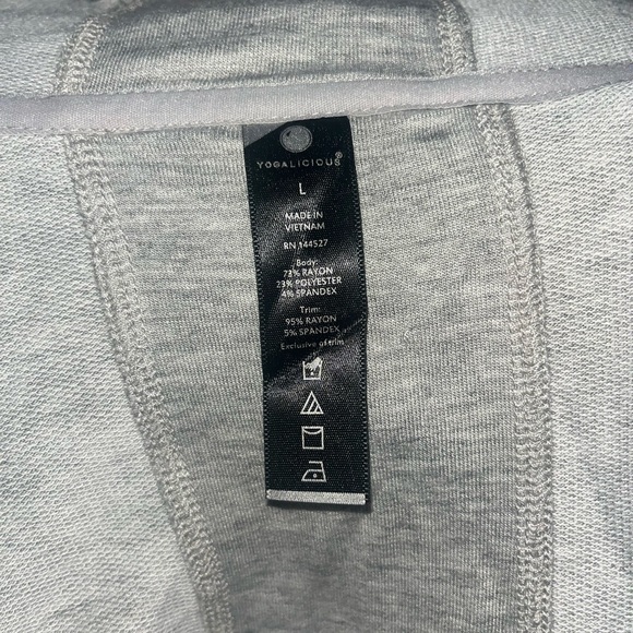 Yogalicious Sleeveless Jacket size lg - Picture 7 of 7